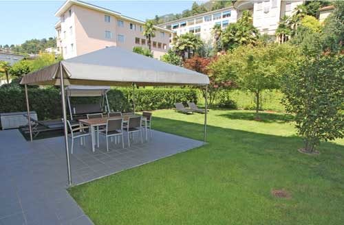 HolAp | H6600-405 - Parco Gabriel - Muralto HolAp - Ferienwohnungen, Ferienhäuser im Tessin, Ascona, Locarno, Minusio, Orselina, Brione S.Minusio, Valle Maggia, Valle Verzasca, Gambarogno - - H6600-405_terrazza