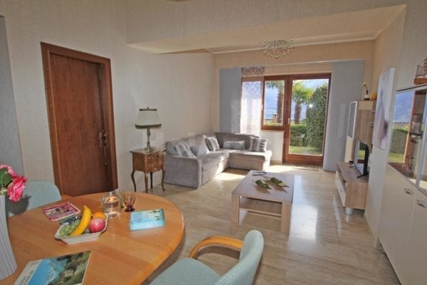 HolAp - Ferienwohnungen, Ferienhäuser im Tessin, > Ascona, Locarno, Minusio, Orselina, Brione S.Minusio, Valle Maggia,  > Valle Verzasca, Gambarogno - H6605-460_soggiorno