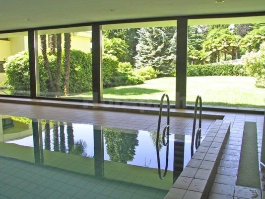 HolAp - Ferienwohnungen, Ferienhäuser im Tessin, Ascona, Locarno, Minusio, Orselina, Brione S.Minusio, Valle Maggia, Valle Verzasca, Gambarogno - H6612-325_piscina.jpg