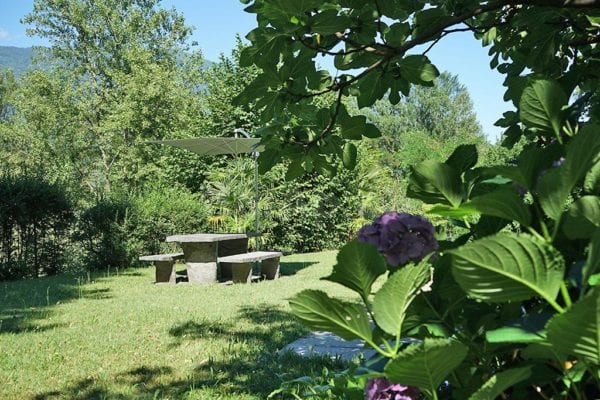 HolAp - Ferienwohnungen, Ferienhäuser im Tessin, > Ascona, Locarno, Minusio, Orselina, Brione S.Minusio, Valle Maggia,  > Valle Verzasca, Gambarogno - H6616-342_giardino_2
