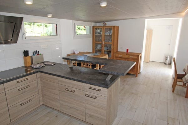 HolAp - Ferienwohnungen, Ferienhäuser im Tessin, Ascona, Locarno, Minusio, Orselina, Brione S.Minusio, Valle Maggia, Valle Verzasca, Gambarogno - H6645-134_cucina_soggiorno.jpg