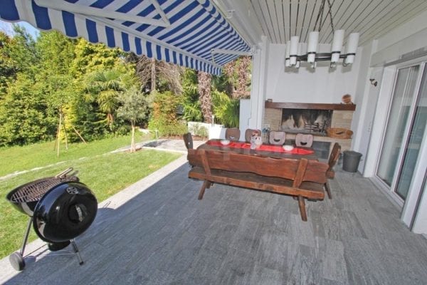 HolAp - Ferienwohnungen, Ferienhäuser im Tessin, Ascona, Locarno, Minusio, Orselina, Brione S.Minusio, Valle Maggia, Valle Verzasca, Gambarogno - H6645-134_tavolo_camino.jpg