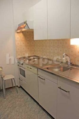 HolAp - Ferienwohnungen, Ferienhäuser im Tessin, Ascona, Locarno, Minusio, Orselina, Brione S.Minusio, Valle Maggia, Valle Verzasca, Gambarogno - 6648W209-1199_H6648-10_cucina.jpg
