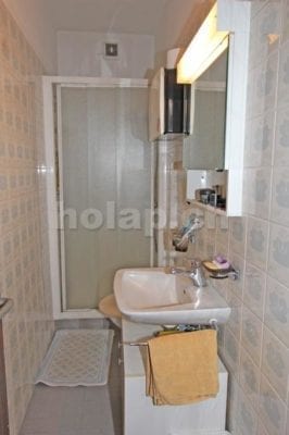 HolAp - Ferienwohnungen, Ferienhäuser im Tessin, Ascona, Locarno, Minusio, Orselina, Brione S.Minusio, Valle Maggia, Valle Verzasca, Gambarogno - 6648W214-1277_IMG_8714_doccia.jpg