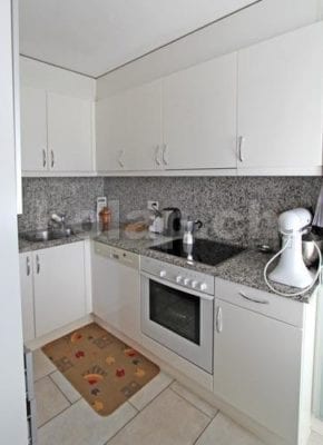 HolAp - Ferienwohnungen, Ferienhäuser im Tessin, Ascona, Locarno, Minusio, Orselina, Brione S.Minusio, Valle Maggia, Valle Verzasca, Gambarogno - 6648W157-264_cucina.jpg