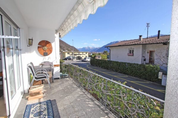 HolAp - Ferienwohnungen, Ferienhäuser im Tessin, Ascona, Locarno, Minusio, Orselina, Brione S.Minusio, Valle Maggia, Valle Verzasca, Gambarogno - 6616H217_terrazza.jpg