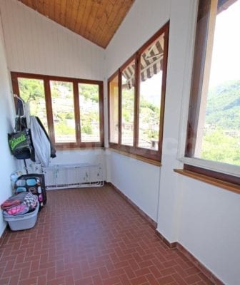 HolAp - Ferienwohnungen, Ferienhäuser im Tessin, Ascona, Locarno, Minusio, Orselina, Brione S.Minusio, Valle Maggia, Valle Verzasca, Gambarogno - 6646H218_loggia1.jpg