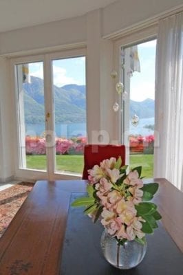 HolAp - Ferienwohnungen, Ferienhäuser im Tessin, Ascona, Locarno, Minusio, Orselina, Brione S.Minusio, Valle Maggia, Valle Verzasca, Gambarogno - 6645H195-920_6645H195_vista_dalla_finestra.jpg